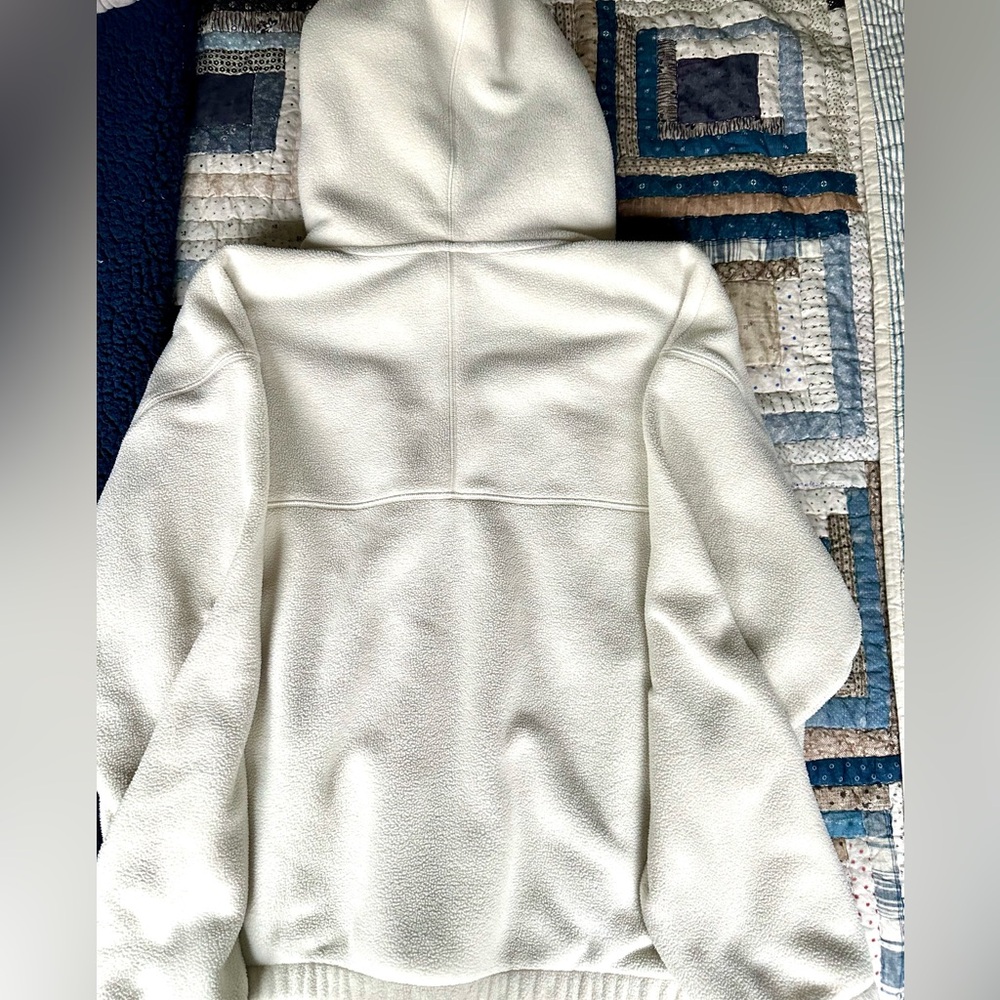 Aritzia TNA fleece Hoodie Sz3 - Picture 2 of 3